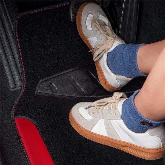 Rainbow Waterproof Universal Fit Faux Leather Car Carpet- Anti-Slip Nibbed - Picture 4 of 6